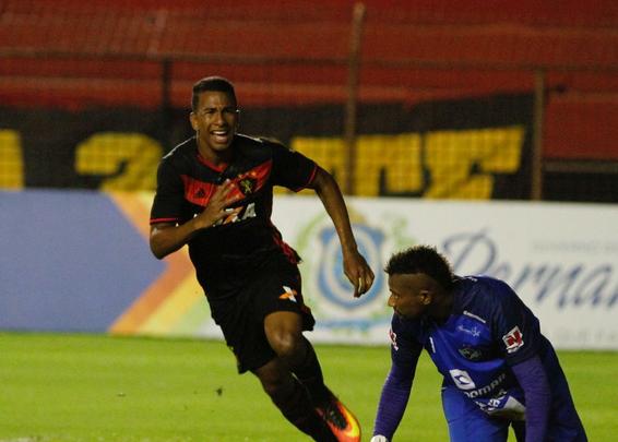 Na penltima rodada do hexagonal do ttulo no Pernambucano, Leo escalou a equipe sub-20 para a partida, enquanto o Salgueiro, j garantido como lder da fase, entrou em campo com o time principal. Joo Victor marcou o primeiro gol contra, para o Salgueiro. ndio e Fbio viraram o placar para o Leo, mas lvaro empatou o jogo novamente.