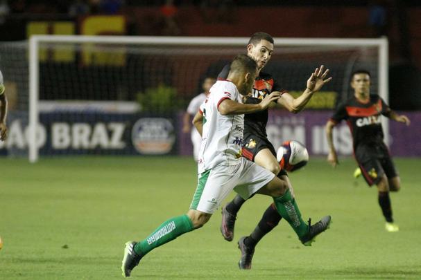 Na penltima rodada do hexagonal do ttulo no Pernambucano, Leo escalou a equipe sub-20 para a partida, enquanto o Salgueiro, j garantido como lder da fase, entrou em campo com o time principal. Joo Victor marcou o primeiro gol contra, para o Salgueiro. ndio e Fbio viraram o placar para o Leo, mas lvaro empatou o jogo novamente.