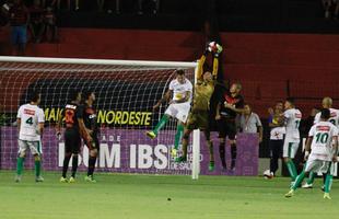 Na pen�ltima rodada do hexagonal do t�tulo no Pernambucano, Le�o escalou a equipe sub-20 para a partida, enquanto o Salgueiro, j� garantido como l�der da fase, entrou em campo com o time principal. Jo�o Victor marcou o primeiro gol contra, para o Salgueiro. �ndio e F�bio viraram o placar para o Le�o, mas �lvaro empatou o jogo novamente.