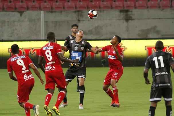 Em jogo tecnicamente fraco, Nutico e Central duelaram perante a uma Arena de Pernambuco s moscas pelo Campeonato Pernambucano