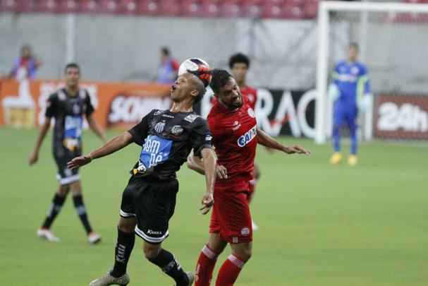 Em jogo tecnicamente fraco, Nutico e Central duelaram perante a uma Arena de Pernambuco s moscas pelo Campeonato Pernambucano