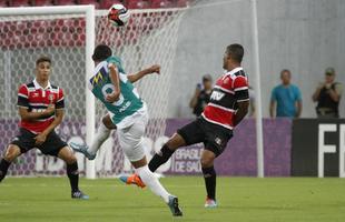 Em jogo sem grande presena de pblico, o j eliminado Belo Jardim recebeu o Santa Cruz na Arena de Pernambuco pela penltima rodada do Campeonato Pernambucano