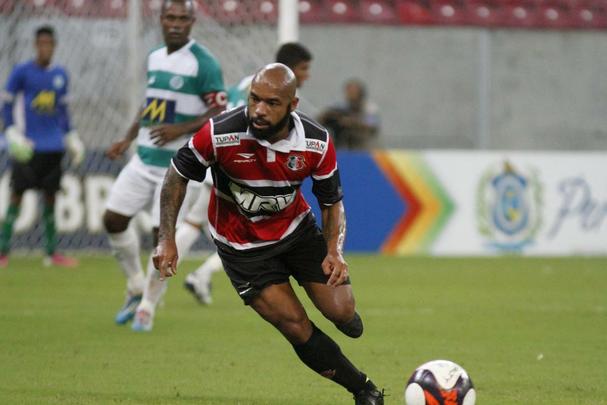 Em jogo sem grande presena de pblico, o j eliminado Belo Jardim recebeu o Santa Cruz na Arena de Pernambuco pela penltima rodada do Campeonato Pernambucano