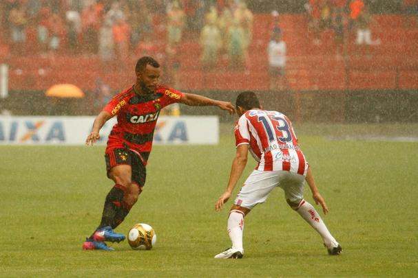 Rubro-negros e alvirrubros deixam deciso da semifinal para a Arena de Pernambuco aps placar mnimo