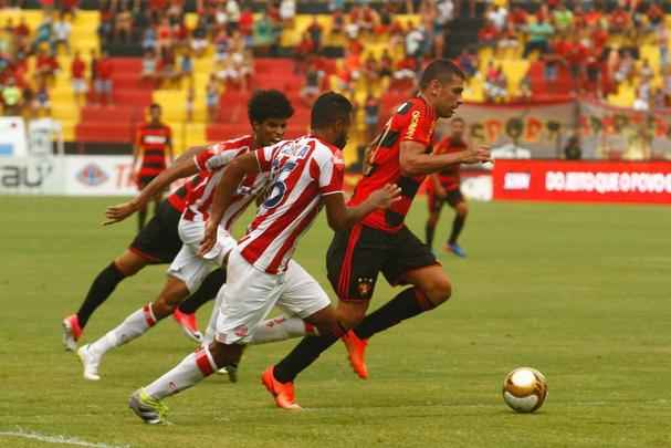 Rubro-negros e alvirrubros deixam deciso da semifinal para a Arena de Pernambuco aps placar mnimo