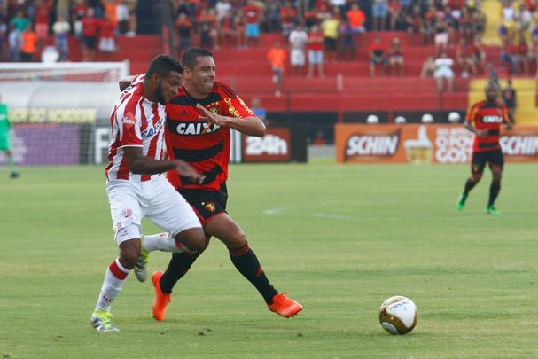 Rubro-negros e alvirrubros deixam deciso da semifinal para a Arena de Pernambuco aps placar mnimo