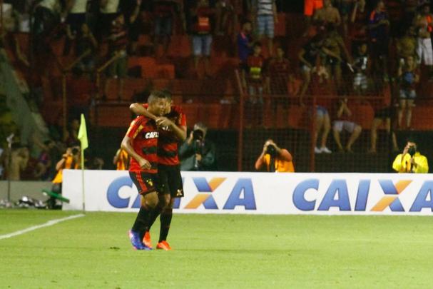 Rubro-negros e alvirrubros deixam deciso da semifinal para a Arena de Pernambuco aps placar mnimo