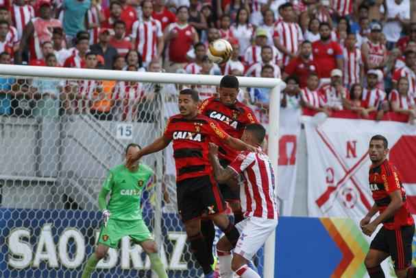 Jogo foi marcado pelo equilbrio, principalmente, no primeiro tempo. Nutico abriu o placar, com Giovanni, mas logo em seguida o Sport chegou ao empate, com o zagueiro Matheus Ferraz