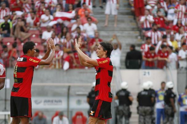 Jogo foi marcado pelo equilbrio, principalmente, no primeiro tempo. Nutico abriu o placar, com Giovanni, mas logo em seguida o Sport chegou ao empate, com o zagueiro Matheus Ferraz
