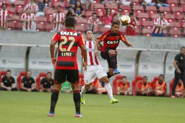Jogo foi marcado pelo equilbrio, principalmente, no primeiro tempo. Nutico abriu o placar, com Giovanni, mas logo em seguida o Sport chegou ao empate, com o zagueiro Matheus Ferraz