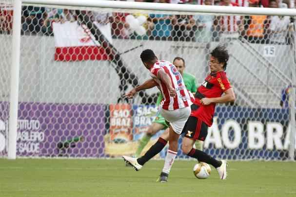 Jogo foi marcado pelo equilbrio, principalmente, no primeiro tempo. Nutico abriu o placar, com Giovanni, mas logo em seguida o Sport chegou ao empate, com o zagueiro Matheus Ferraz