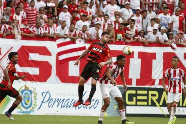 Jogo foi marcado pelo equilbrio, principalmente, no primeiro tempo. Nutico abriu o placar, com Giovanni, mas logo em seguida o Sport chegou ao empate, com o zagueiro Matheus Ferraz