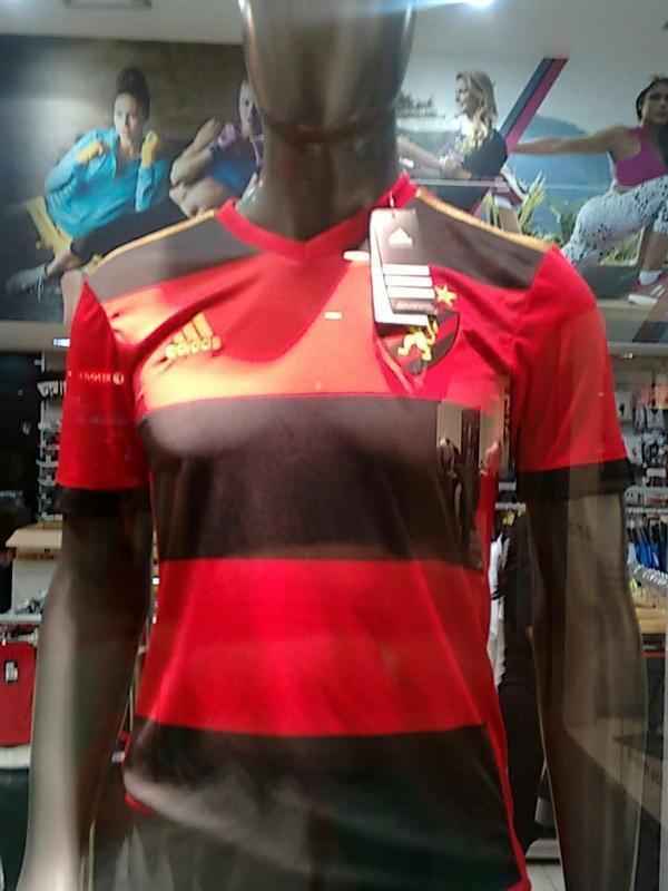 Com o ttulo brasileiro de 1987 completando trinta anos, a nova camisa da Adidas vazou na internet. A camisa traz a gola vermelha em 'V', com trs faixas pretas, como na camisa da conquista. O valor no mercado  de R$ 249,90