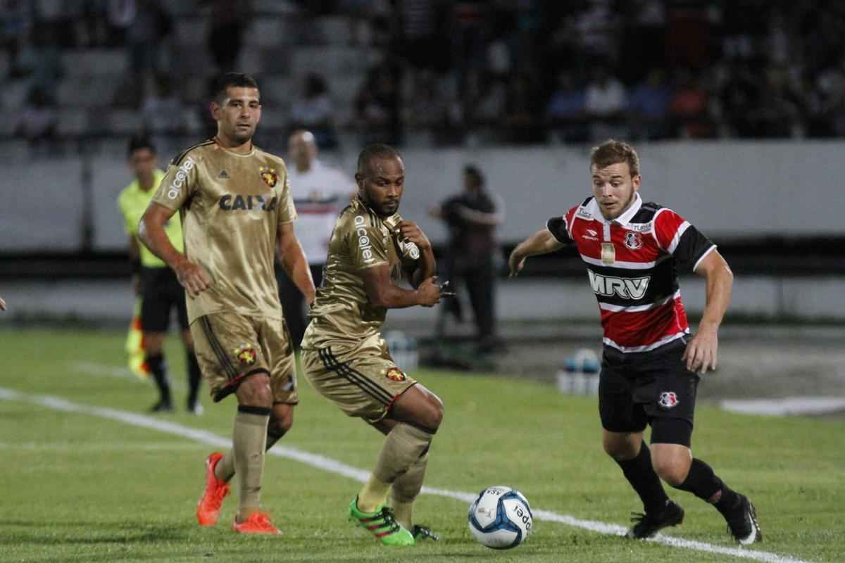 Duelo entre Santa Cruz e Sport vale uma vaga na final da Copa do Nordeste 2017