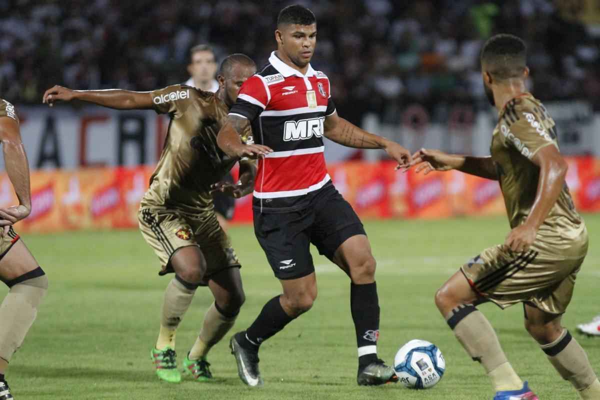 Duelo entre Santa Cruz e Sport vale uma vaga na final da Copa do Nordeste 2017