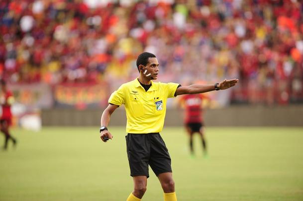 Com a Ilha do Retiro cheia, Sport e Salgueiro fazem primeiro confronto da final do Pernambucano