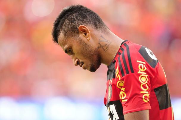 Com a Ilha do Retiro cheia, Sport e Salgueiro fazem primeiro confronto da final do Pernambucano