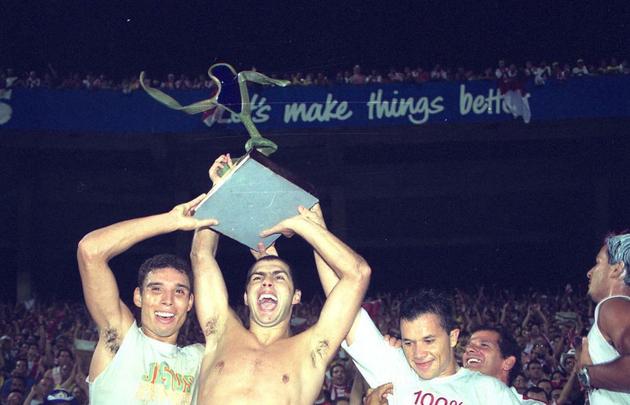 2002 - Com a manutenção de boa parte do elenco e do técnico Muricy, o Bicampeonato alvirrubro veio quase como uma repetição: mais uma vez, no Arruda. A larga vantagem de três gols construída nos Aflitos, na primeira partida, deu tranquilidade ao Timbu no duelo da volta. A derrota por 2 a 1 não diminuiu a festa em vermelho e branco.