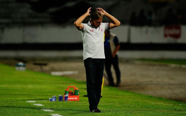 Em jogo com poucos torcedores no Arruda, equipes duelam pela vaga no pré-Nordestão da próxima temporada, diminuindo o prejuízo no orçamento de 2018.