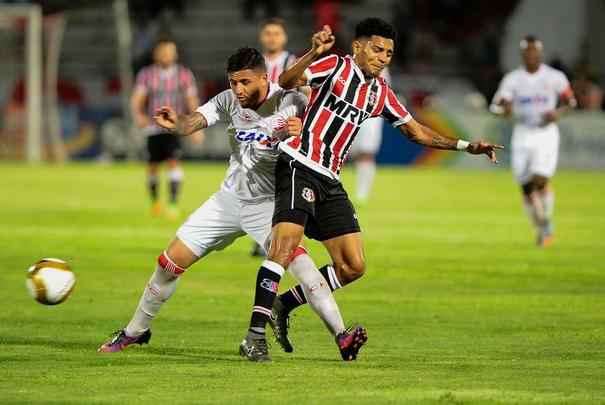 Em jogo com poucos torcedores no Arruda, equipes duelam pela vaga no pré-Nordestão da próxima temporada, diminuindo o prejuízo no orçamento de 2018.