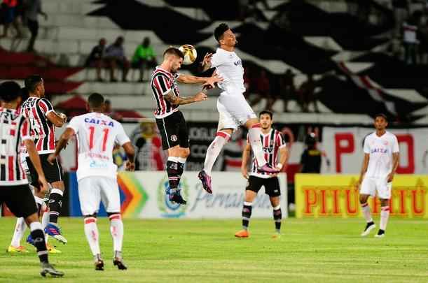 Em jogo com poucos torcedores no Arruda, equipes duelam pela vaga no pré-Nordestão da próxima temporada, diminuindo o prejuízo no orçamento de 2018.