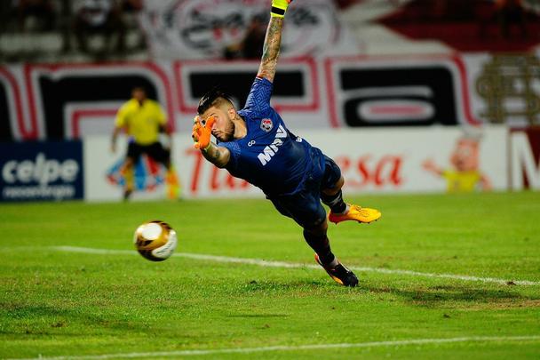 Em jogo com poucos torcedores no Arruda, equipes duelam pela vaga no pré-Nordestão da próxima temporada, diminuindo o prejuízo no orçamento de 2018.