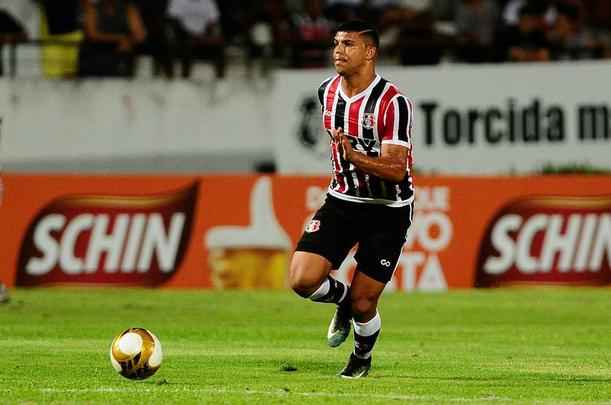 Em jogo com poucos torcedores no Arruda, equipes duelam pela vaga no pré-Nordestão da próxima temporada, diminuindo o prejuízo no orçamento de 2018.