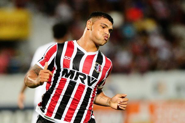 Em jogo com poucos torcedores no Arruda, equipes duelam pela vaga no pré-Nordestão da próxima temporada, diminuindo o prejuízo no orçamento de 2018.