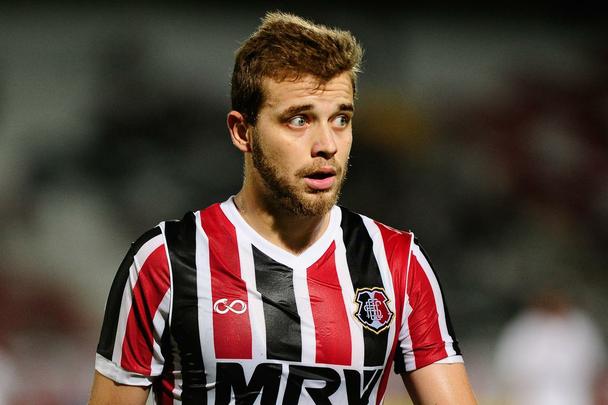 Em jogo com poucos torcedores no Arruda, equipes duelam pela vaga no pré-Nordestão da próxima temporada, diminuindo o prejuízo no orçamento de 2018.