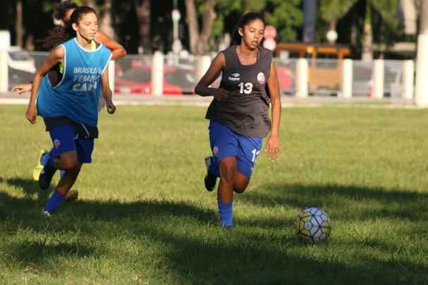 Sob comando do tcnico Jeronson Frana, time feminino do Nutico fez os ltimos trabalhos antes do confronto com o Mixto-MT no campo do Derby. Equipes se enfrentam nesta quarta-feira, s 15h, na Arena de Pernambuco