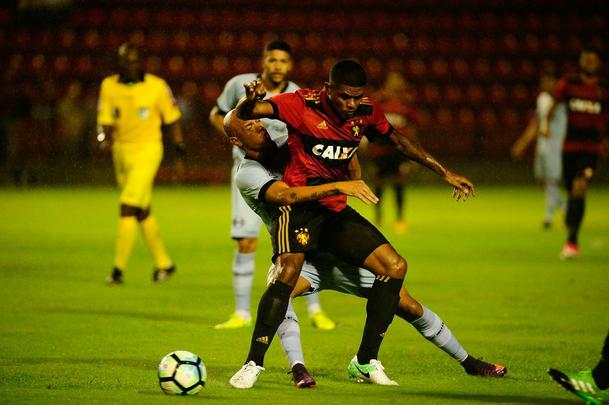 Com três gols do atacante André, Sport vence os reservas do Grêmio por 4 a 3, na Ilha do Retiro