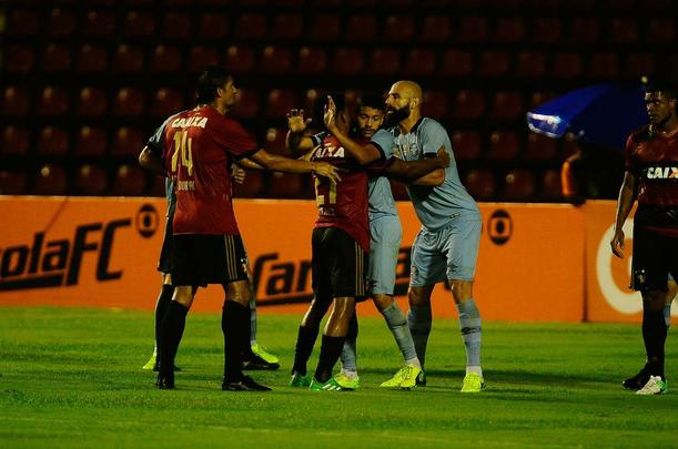 Com três gols do atacante André, Sport vence os reservas do Grêmio por 4 a 3, na Ilha do Retiro