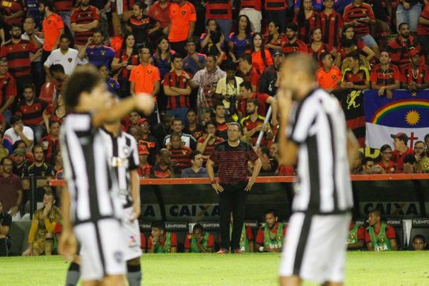 Na estreia de Vanderlei Luxemburgo no comando, Sport tentou reverter desvantagem de 2 a 1, construda no primeiro duelo, para avanar s quartas de finais da Copa do Brasil. Acabou dominado no primeiro tempo pelo Botafogo e comeou perdendo, com gol de Roger. Leo ainda teve Rogrio expulso, mas reagiu. Conseguiu o empate com Durval. Entretanto, o gol no foi o suficiente para evitar a eliminao.