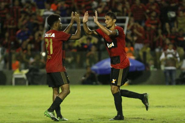Na estreia de Vanderlei Luxemburgo no comando, Sport tentou reverter desvantagem de 2 a 1, construda no primeiro duelo, para avanar s quartas de finais da Copa do Brasil. Acabou dominado no primeiro tempo pelo Botafogo e comeou perdendo, com gol de Roger. Leo ainda teve Rogrio expulso, mas reagiu. Conseguiu o empate com Durval. Entretanto, o gol no foi o suficiente para evitar a eliminao.