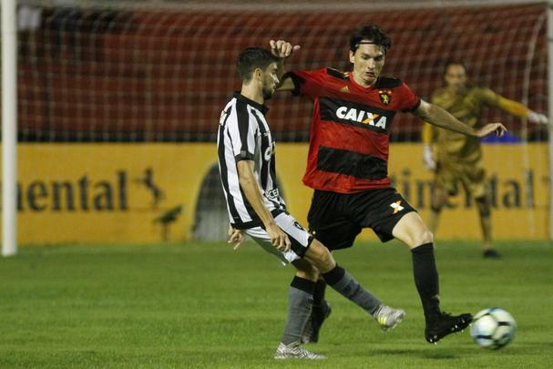 Na estreia de Vanderlei Luxemburgo no comando, Sport tentou reverter desvantagem de 2 a 1, construda no primeiro duelo, para avanar s quartas de finais da Copa do Brasil. Acabou dominado no primeiro tempo pelo Botafogo e comeou perdendo, com gol de Roger. Leo ainda teve Rogrio expulso, mas reagiu. Conseguiu o empate com Durval. Entretanto, o gol no foi o suficiente para evitar a eliminao.