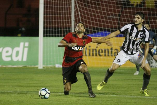 Na estreia de Vanderlei Luxemburgo no comando, Sport tentou reverter desvantagem de 2 a 1, construda no primeiro duelo, para avanar s quartas de finais da Copa do Brasil. Acabou dominado no primeiro tempo pelo Botafogo e comeou perdendo, com gol de Roger. Leo ainda teve Rogrio expulso, mas reagiu. Conseguiu o empate com Durval. Entretanto, o gol no foi o suficiente para evitar a eliminao.