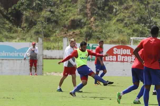 Timbu trabalhou no CT Wilson Campos visando jogo contra o Internacional, �s 16h30 do pr�ximo s�bado, no est�dio Beira-Rio