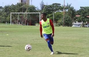 Timbu trabalhou no CT Wilson Campos visando jogo contra o Internacional, s 16h30 do prximo sbado, no estdio Beira-Rio