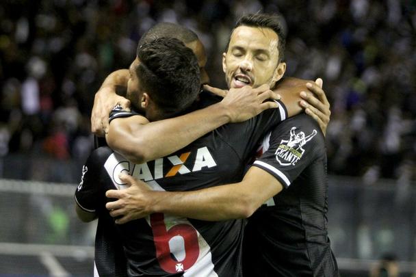 Lus Fabiano marcou o primeiro gol do jogo, de cabea, no segundo tempo. Em contra-ataque, Douglas marcou o segundo do Vasco na partida, enquanto Andr, de pnalti, j perto do fim, descontou para o Leo.