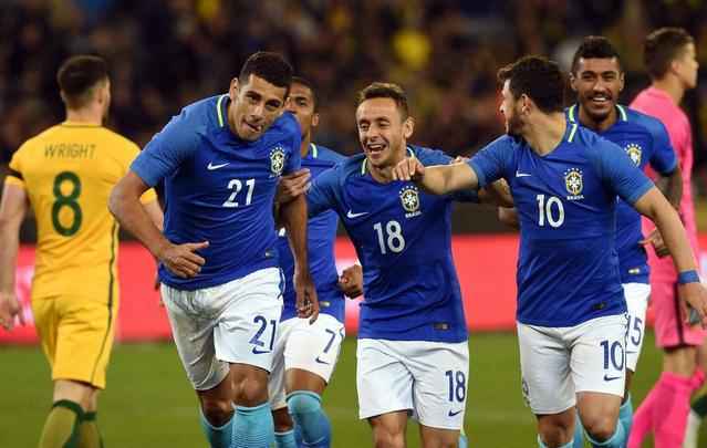 Com dois gols de Diego Souza, um de Thiago Silva e outro de Taison, seleção brasileira goleia Austrália por 4 a 0