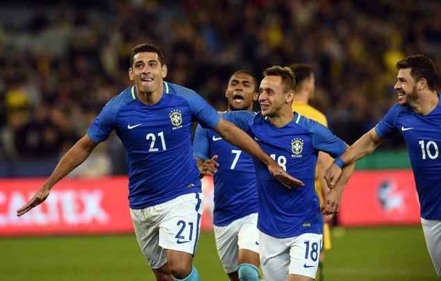 Com dois gols de Diego Souza, um de Thiago Silva e outro de Taison, seleção brasileira goleia Austrália por 4 a 0