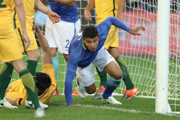 Com dois gols de Diego Souza, um de Thiago Silva e outro de Taison, seleção brasileira goleia Austrália por 4 a 0