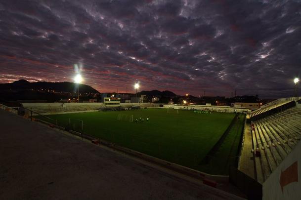 Elenco rubro-negro fez o 'reconhecimento' do gramado e treinou no campo que decidir o ttulo do Estadual