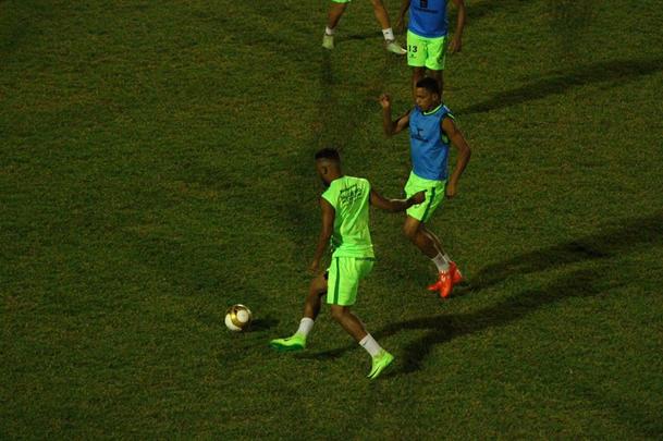 Elenco do Salgueiro trabalhou no estdio Cornlio de Barros, visando aprimorar ltimos detalhes antes da final do Campeonato Pernambucano