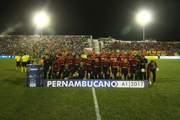 Rubro-negros venceram o Carcar por 1 a 0 e voltam do serto pernambucano com a 41 conquista de um Campeonato Pernambucano