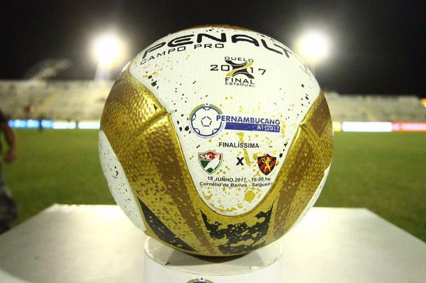 Rubro-negros venceram o Carcar por 1 a 0 e voltam do serto pernambucano com a 41 conquista de um Campeonato Pernambucano