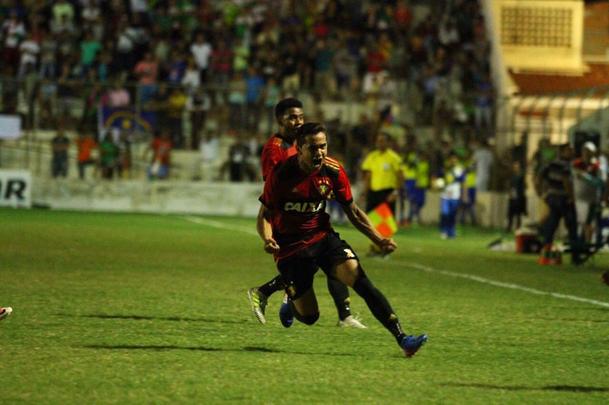 Rubro-negros venceram o Carcar por 1 a 0 e voltam do serto pernambucano com a 41 conquista de um Campeonato Pernambucano