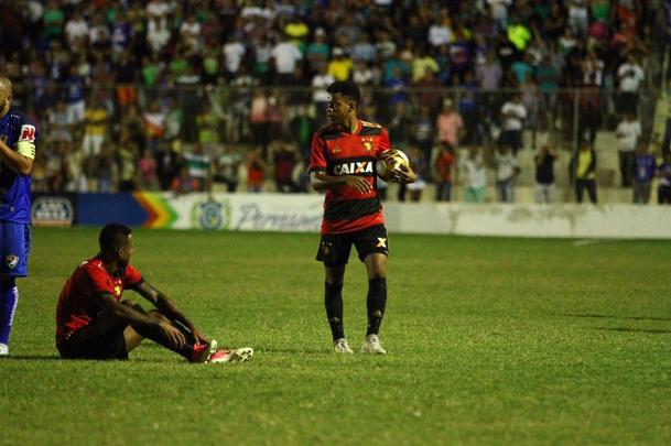 Rubro-negros venceram o Carcar por 1 a 0 e voltam do serto pernambucano com a 41 conquista de um Campeonato Pernambucano