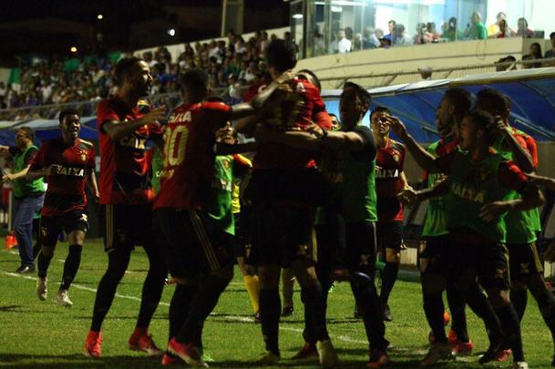 Rubro-negros venceram o Carcar por 1 a 0 e voltam do serto pernambucano com a 41 conquista de um Campeonato Pernambucano