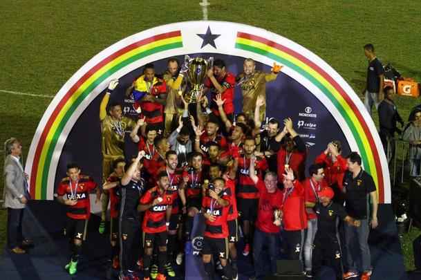 Rubro-negros venceram o Carcar por 1 a 0 e voltam do serto pernambucano com a 41 conquista de um Campeonato Pernambucano